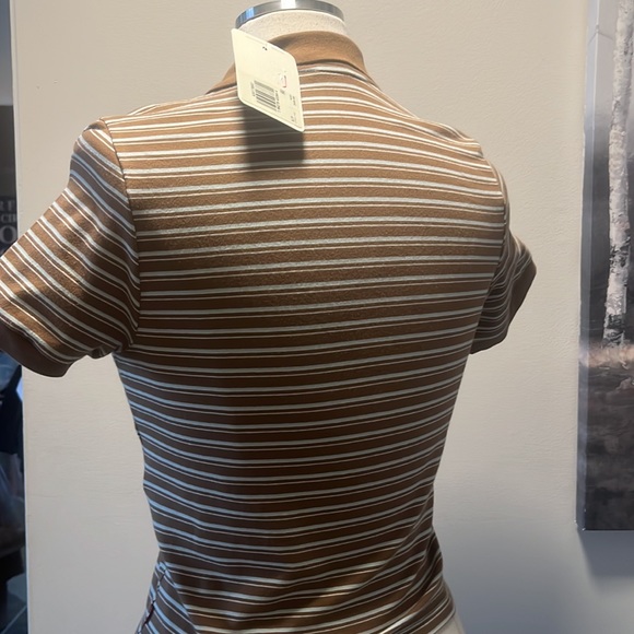 NWT Levi’s collared tee - Picture 5 of 5